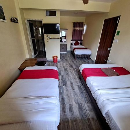 Hotel Elite Pokhara Kültér fotó