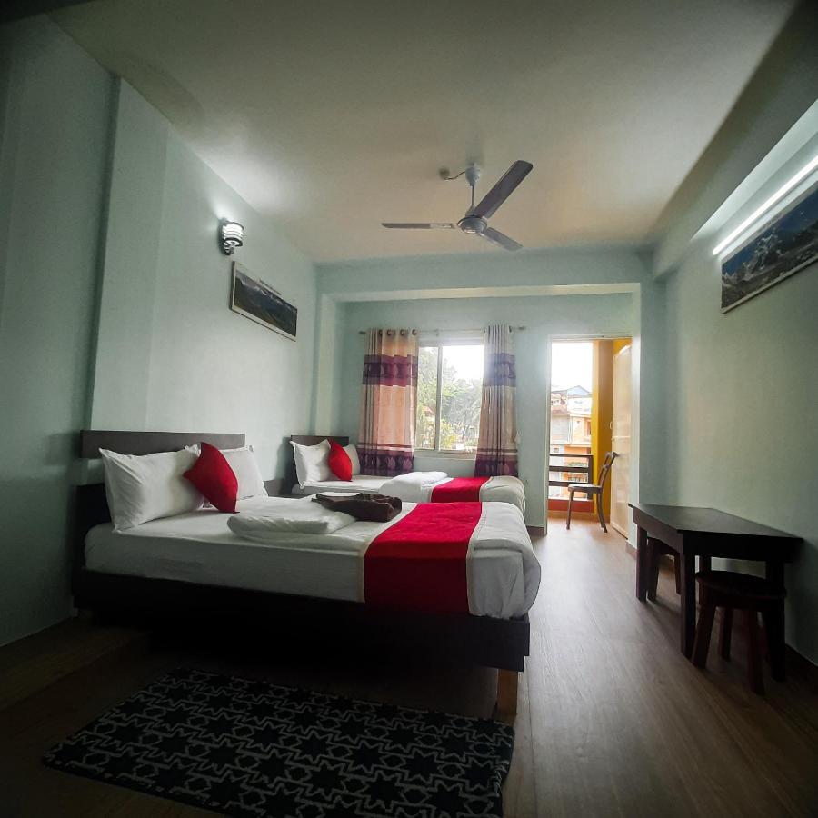 Hotel Elite Pokhara Kültér fotó