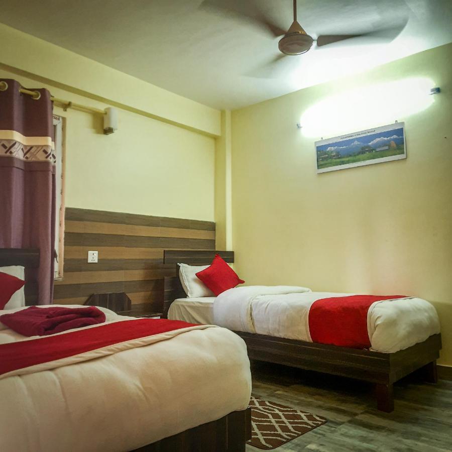 Hotel Elite Pokhara Kültér fotó