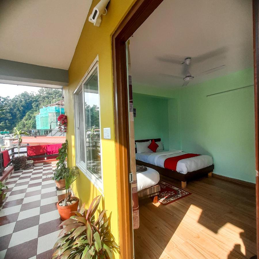 Hotel Elite Pokhara Kültér fotó