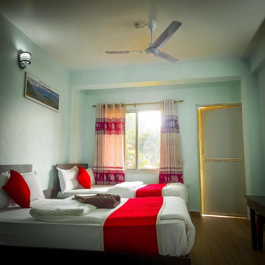 Hotel Elite Pokhara Kültér fotó