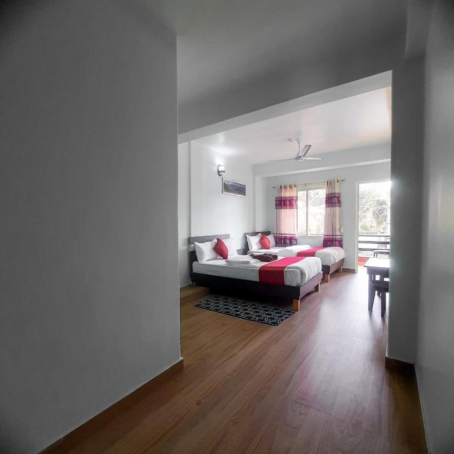 Hotel Elite Pokhara Kültér fotó