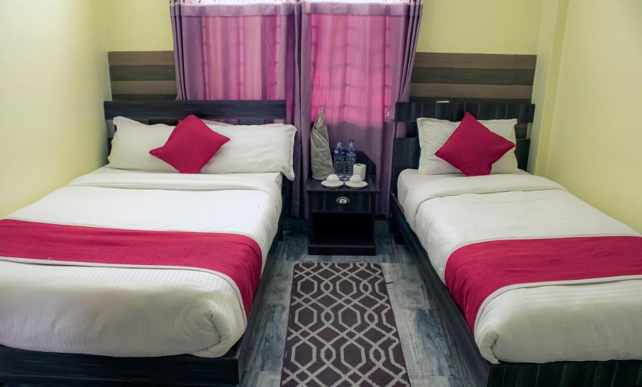 Hotel Elite Pokhara Kültér fotó