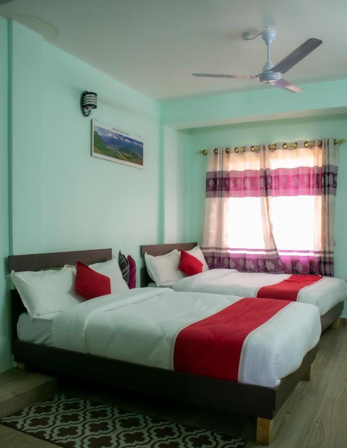 Hotel Elite Pokhara Kültér fotó