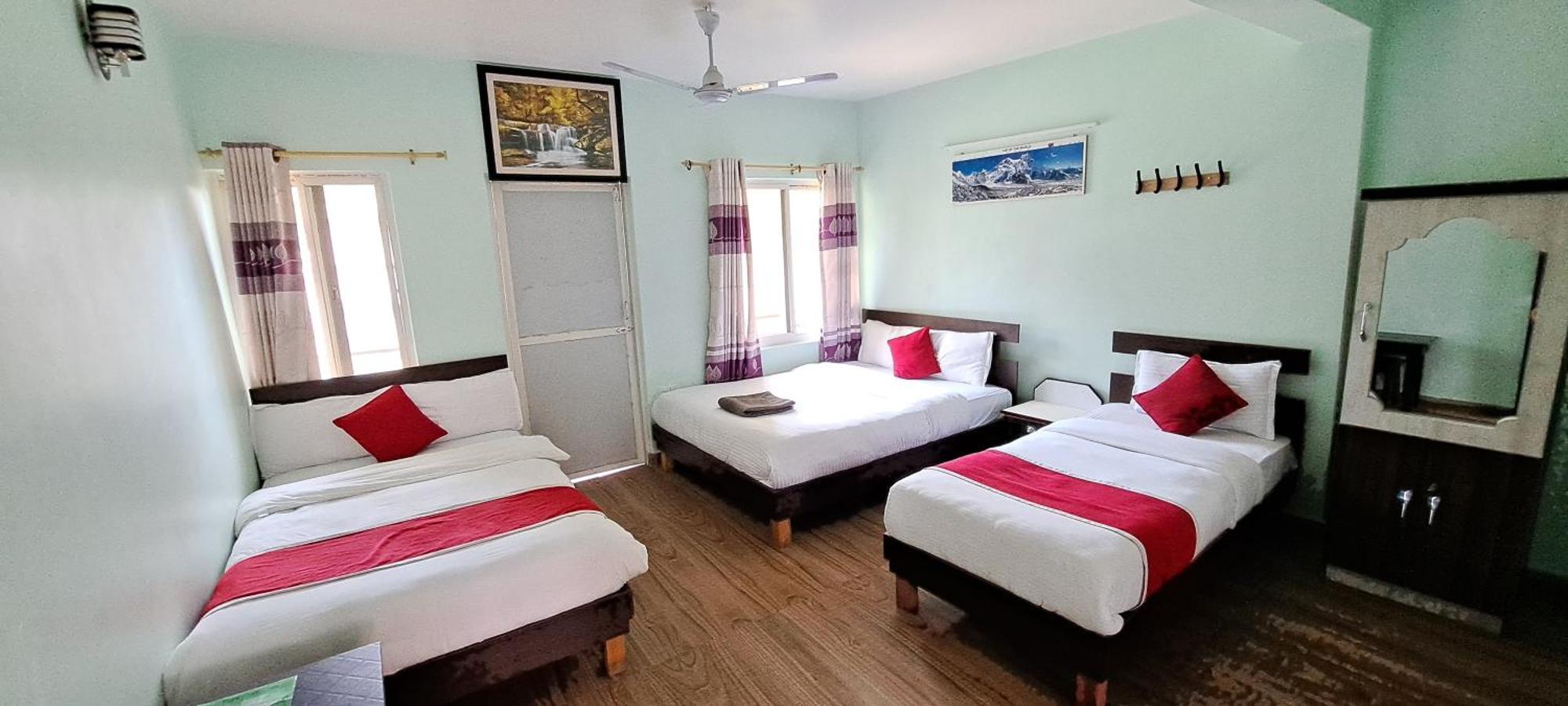 Hotel Elite Pokhara Kültér fotó