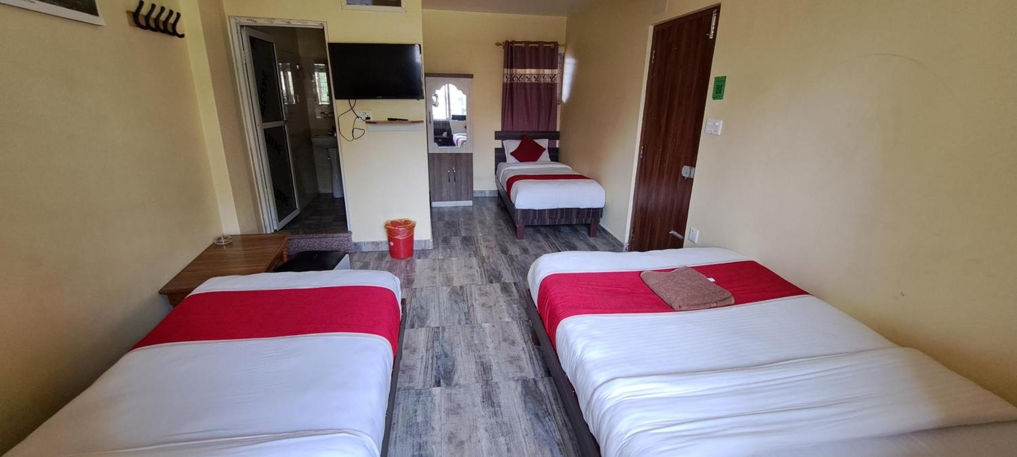Hotel Elite Pokhara Kültér fotó