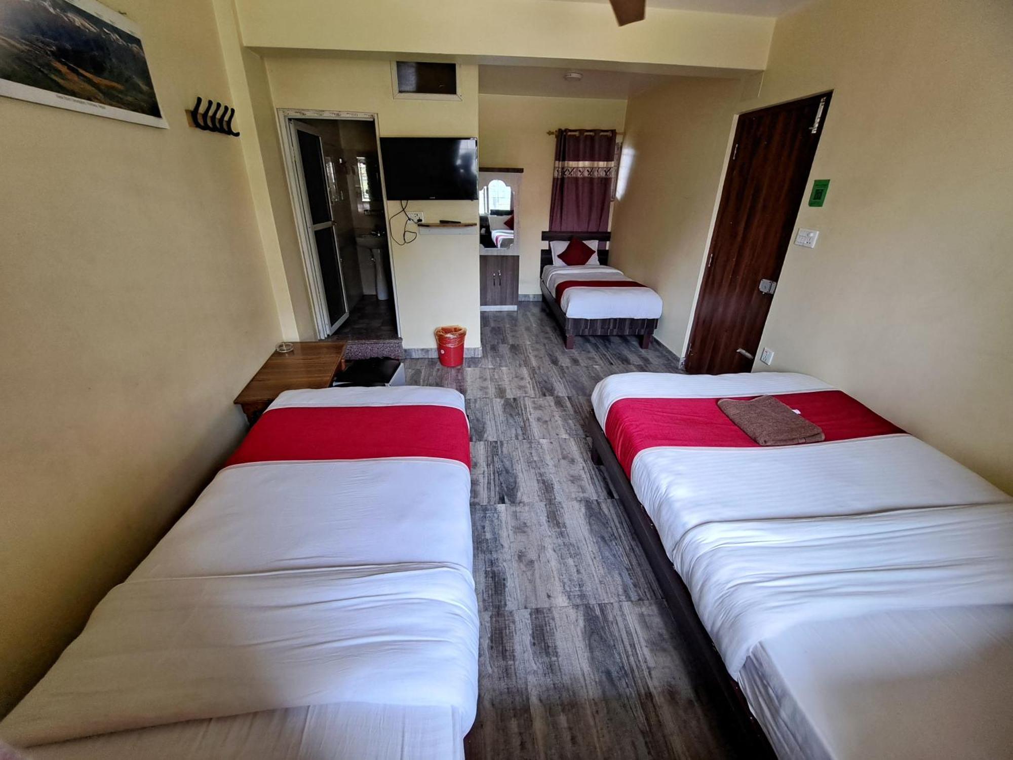 Hotel Elite Pokhara Kültér fotó